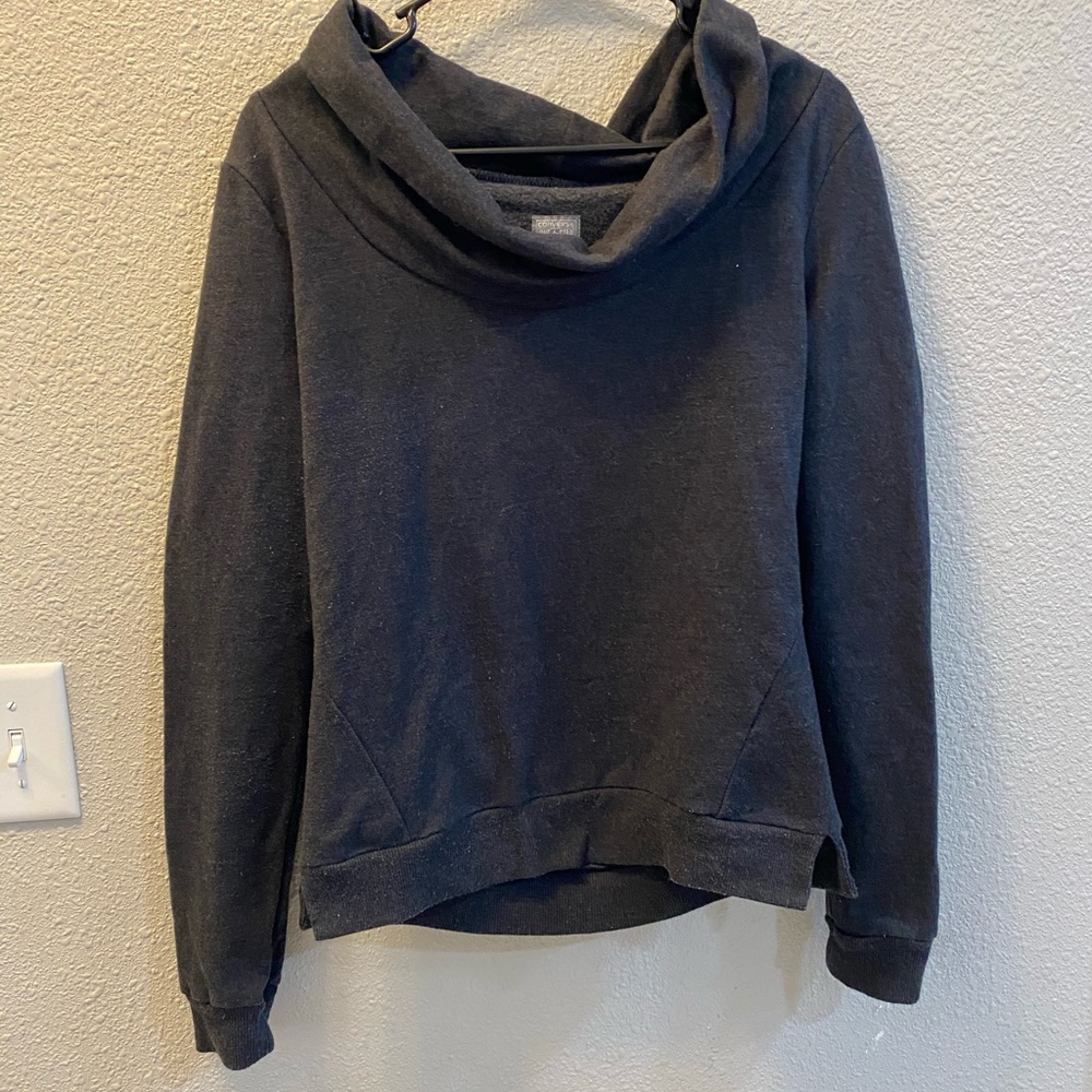 Gray Converse sweatshirt.